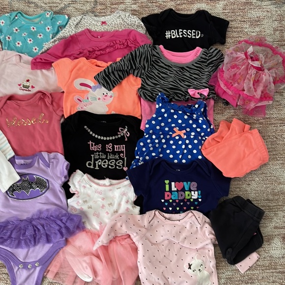 SOLD-Baby girl bundle 0-3 months - Picture 4 of 14